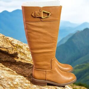 Vince CAMUTO Brown Leather Boots / SZ: 6.5 / NWOT